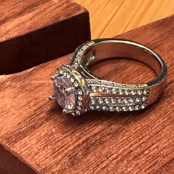 Rhinestone plated White K size 8 ring, Brand New - Picture 2 of 3